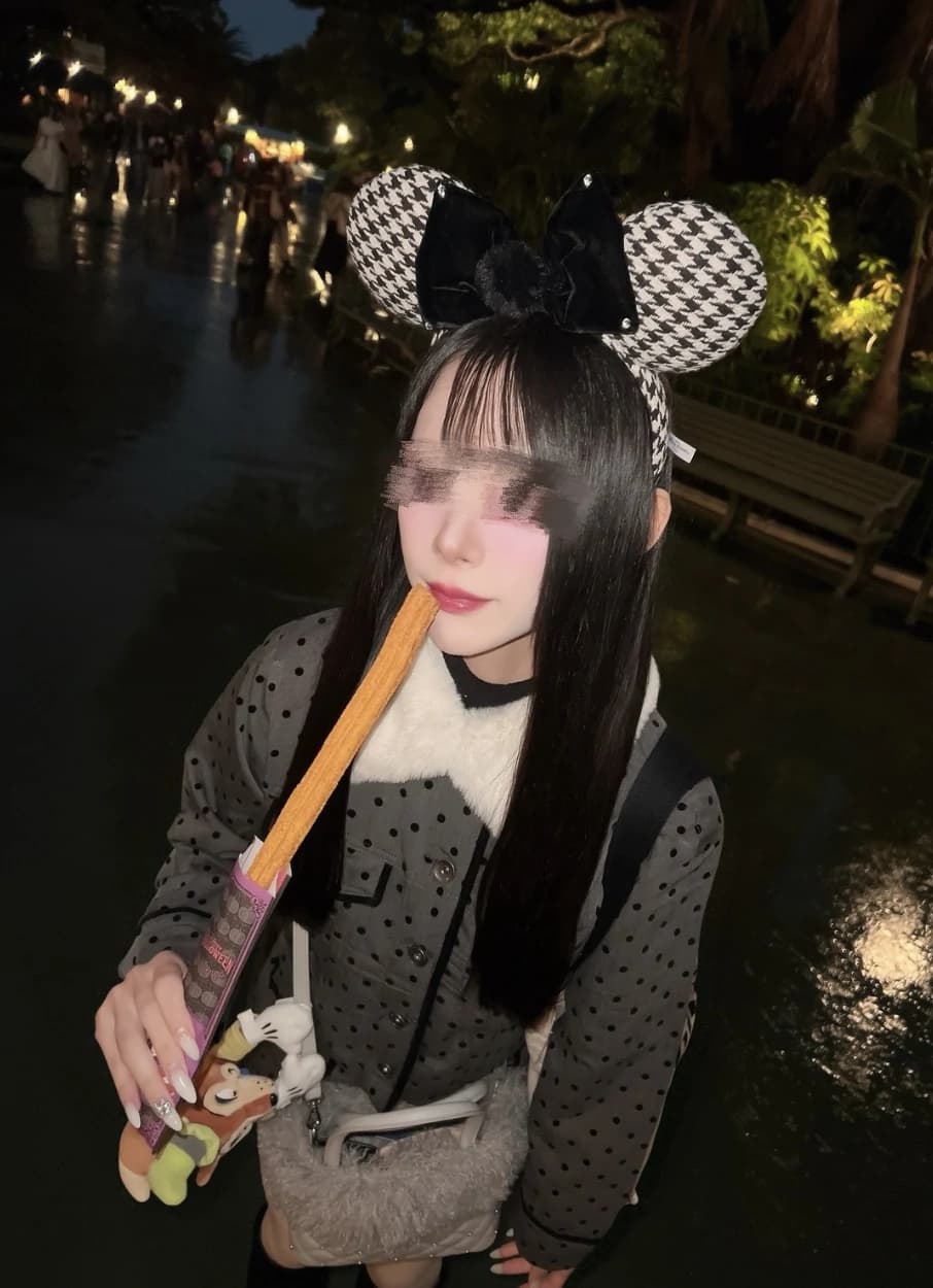 ใฟใ
